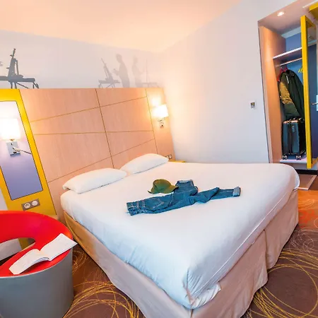 Ibis Styles Centre Historique Hotel 3*